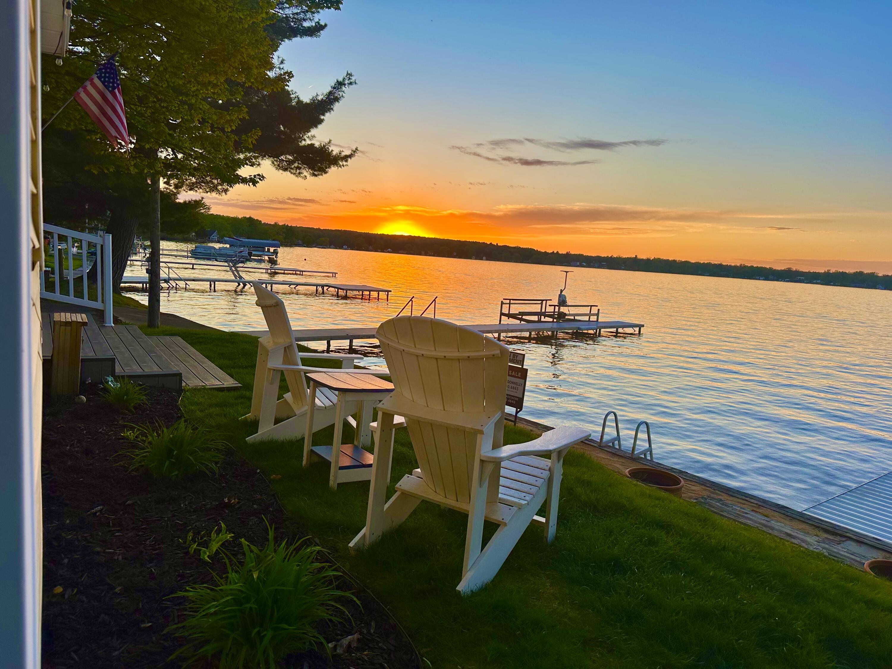 Image 3: Amazing sunset views!