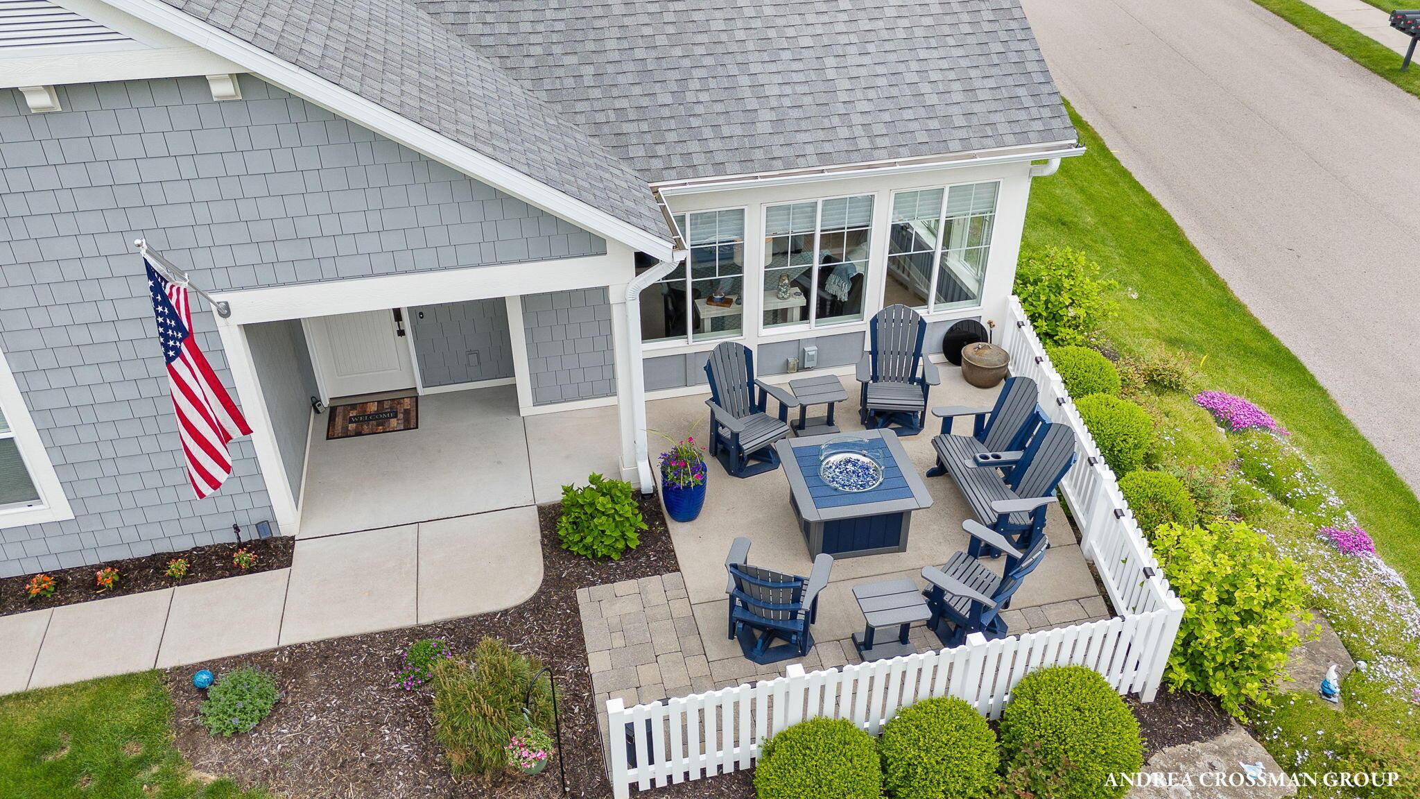 Image 3: 11-web-or-mls-225-janes-view-dr