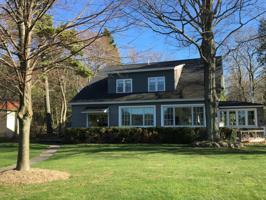 3813 Lakeshore Drive