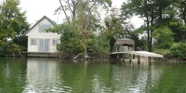000 Christian Island