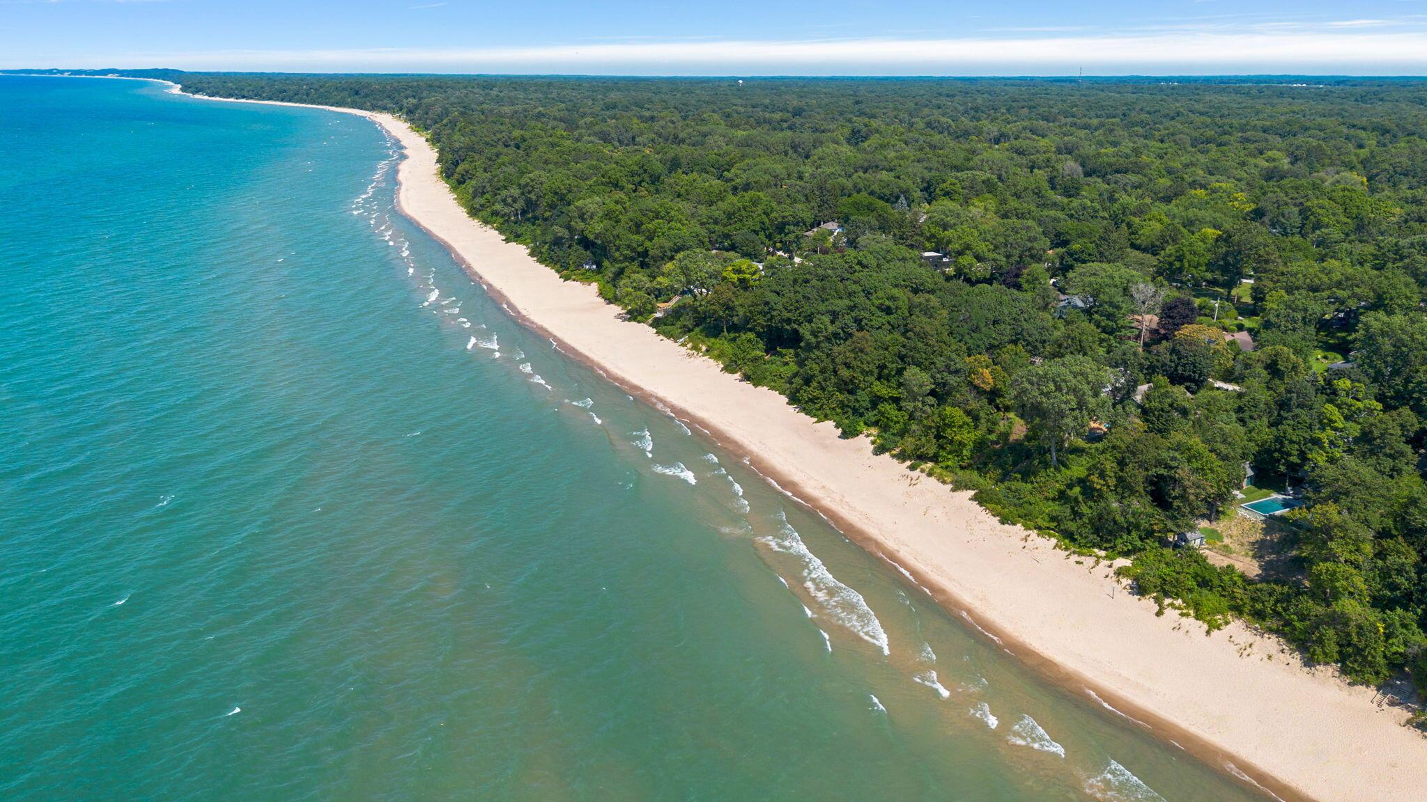 Image 4: Beach & Shoreline