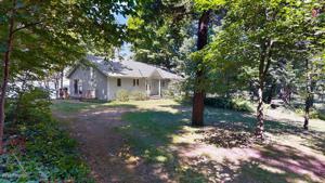 2266 Lakeshore Drive
