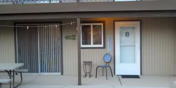 8484 Silver Lake