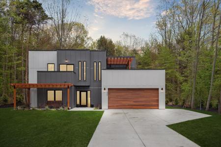 455 N Lakeshore Drive
