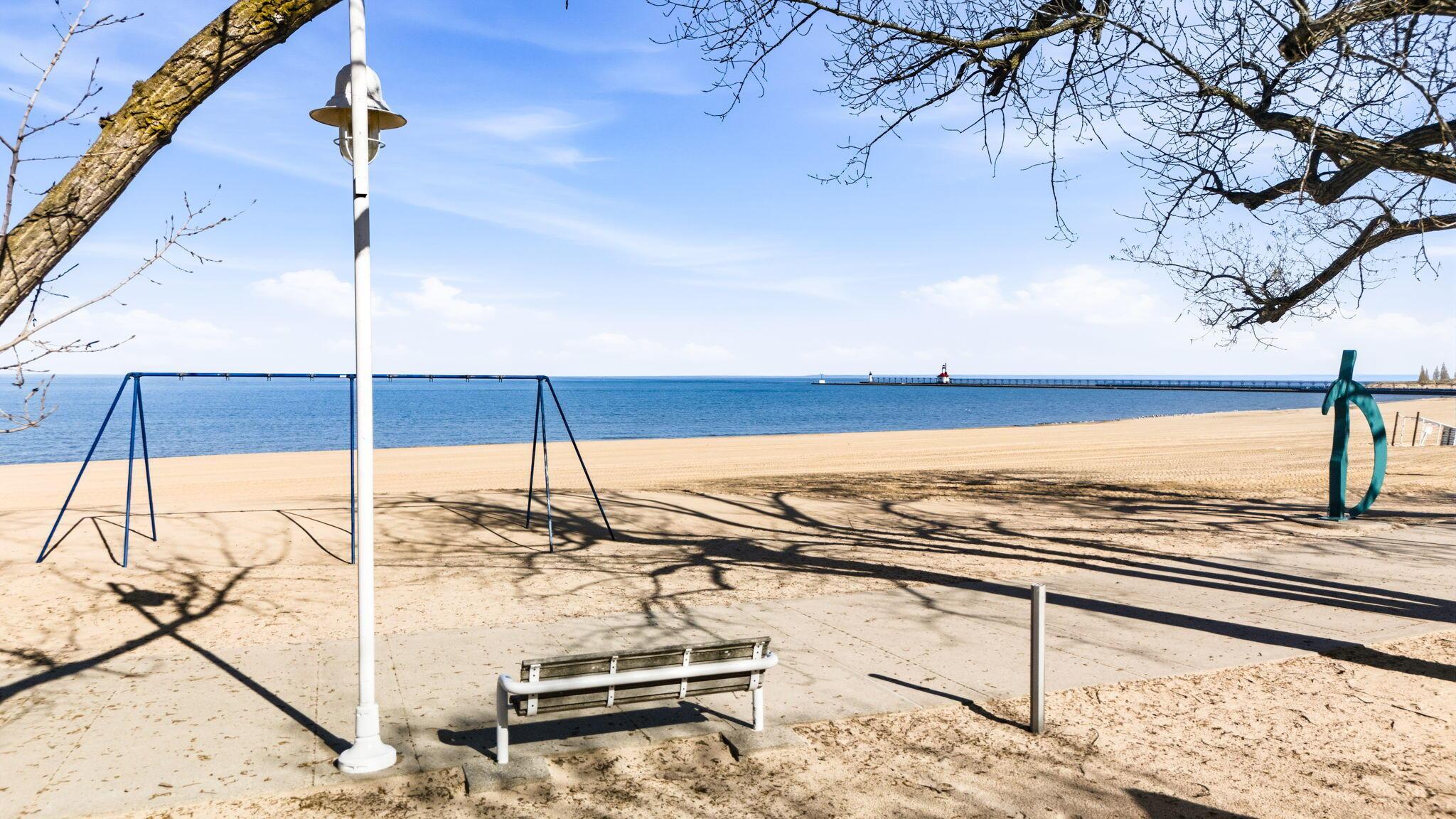 Image 4: 3-web-or-mls-619 Lake St St Joseph MI 49