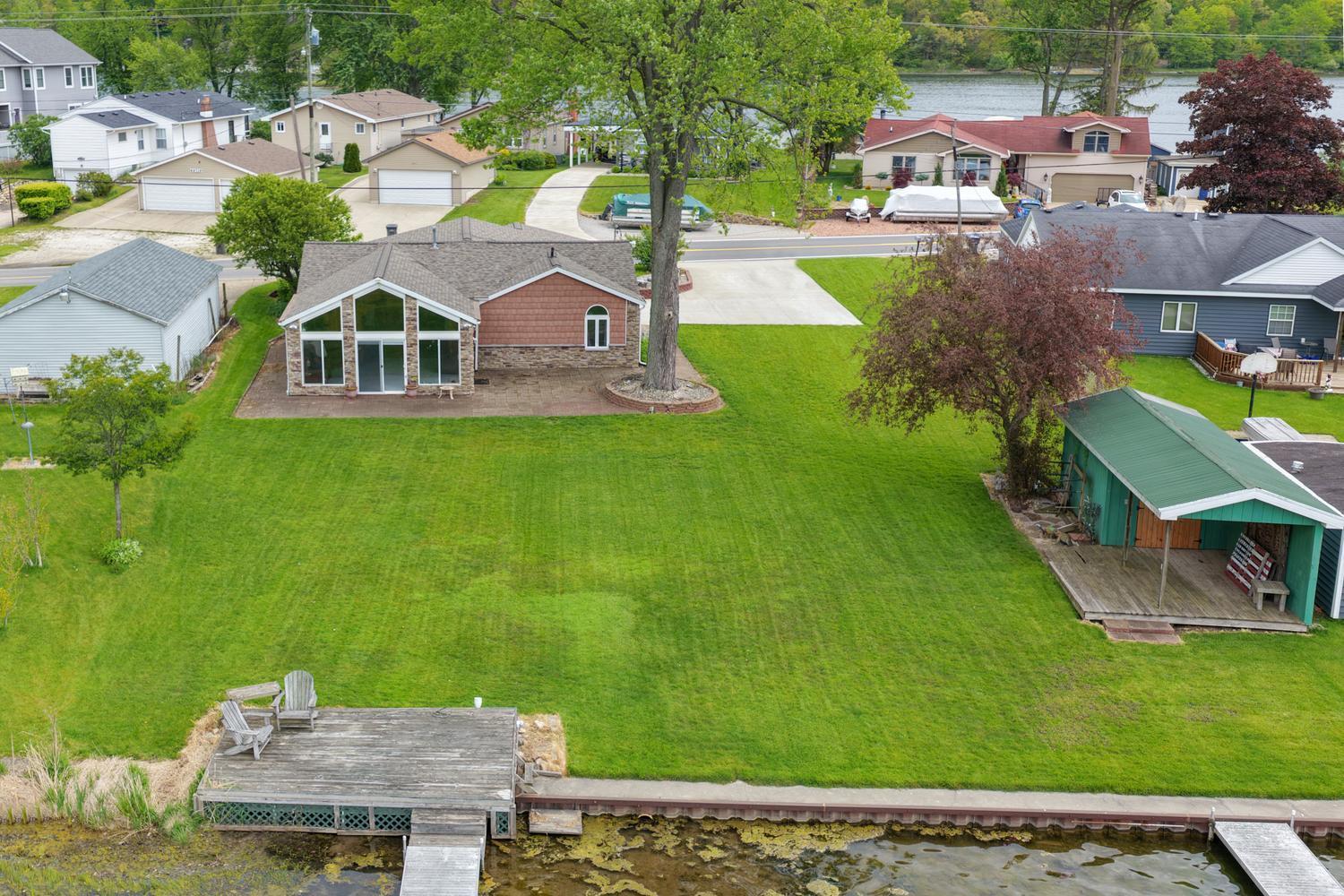 Image 2: 69734 Sunset Blvd Union MI-large-002-027