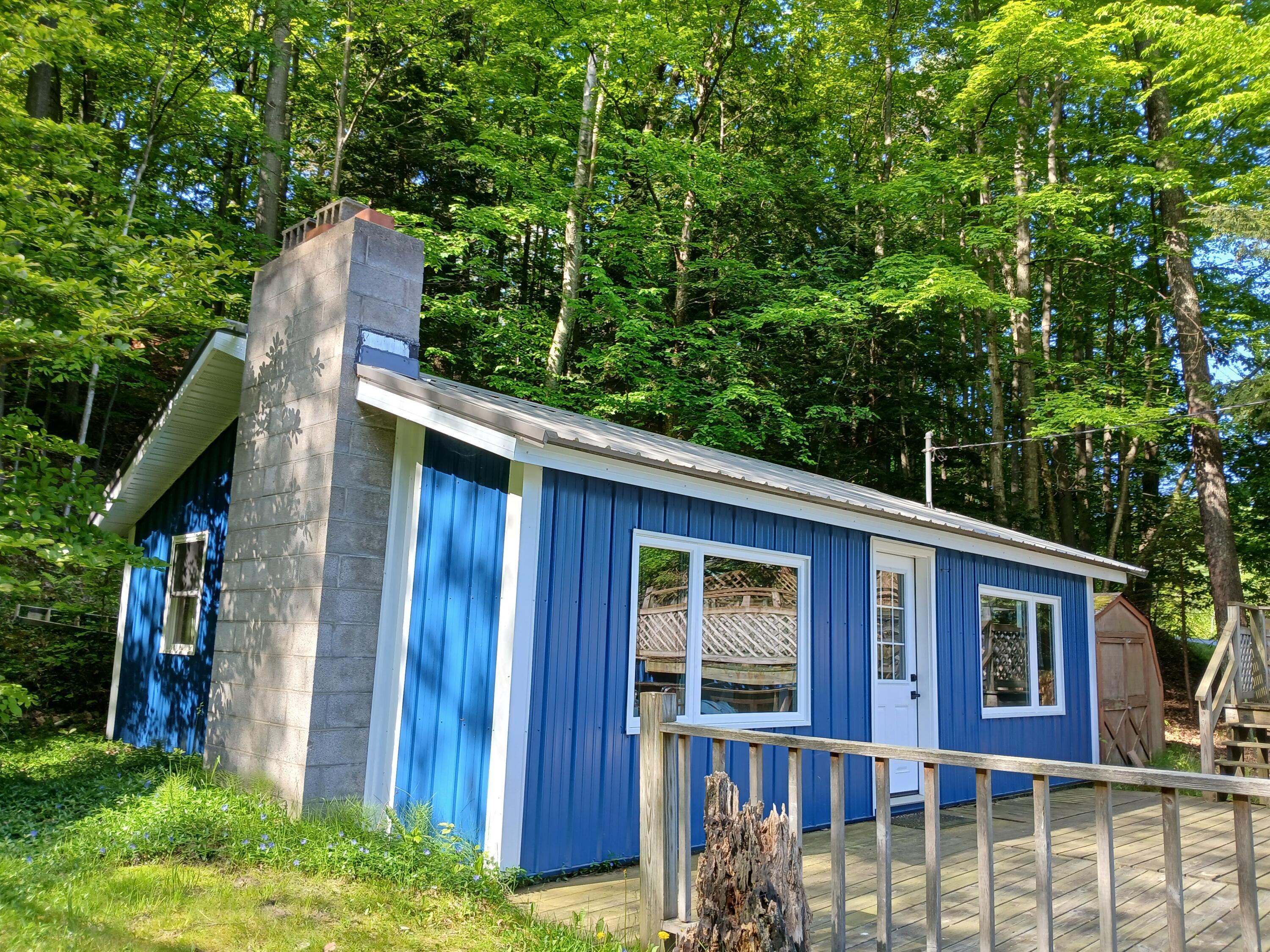 Image 2: 6149 N Logger's Lane