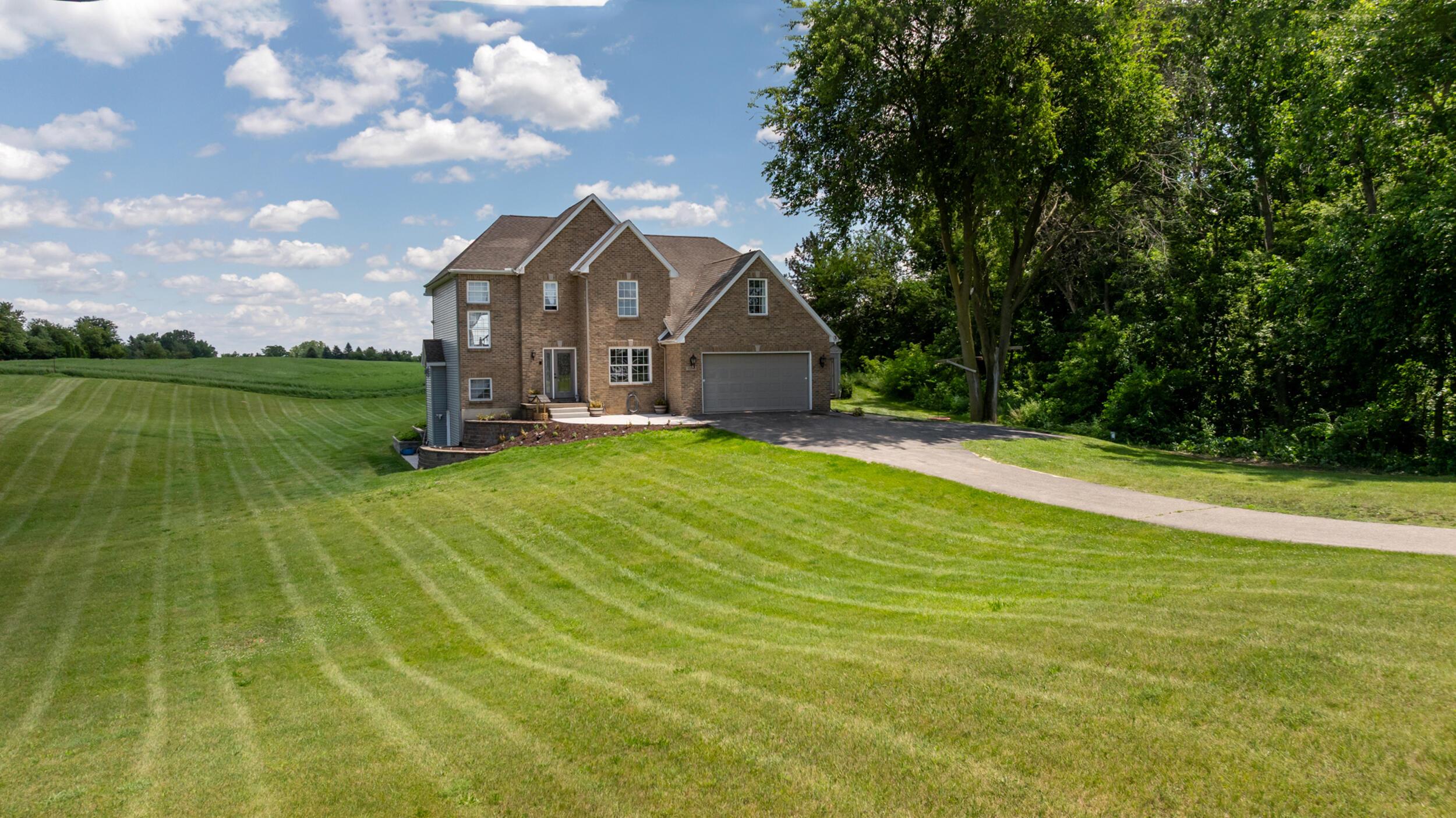 Image 1: 2_10501 somerset rd cement city mi - 000