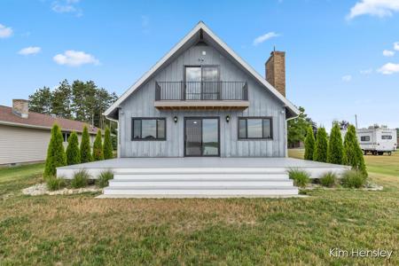 8686 Tecumseh Trail