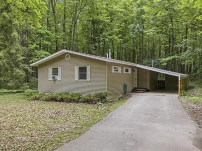 8128 Highland Trail