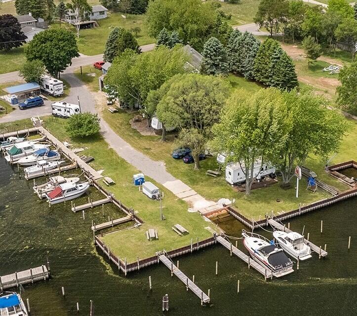 Image 1: 846 S Lakeshore