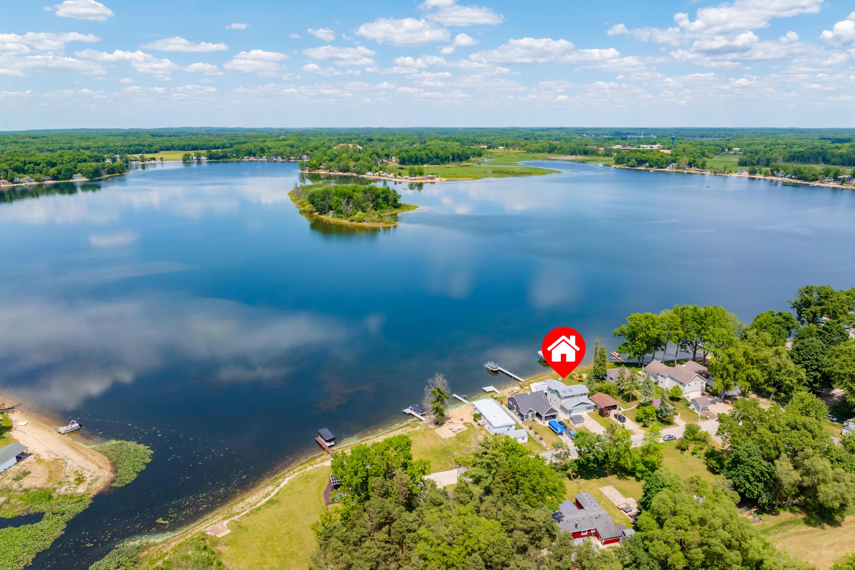 Image 3: Shoreline Dr 7118 Delton 49046-60
