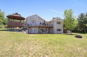 4745 S Lakeshore Drive