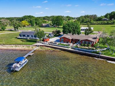 4554 Crescent Beach Road