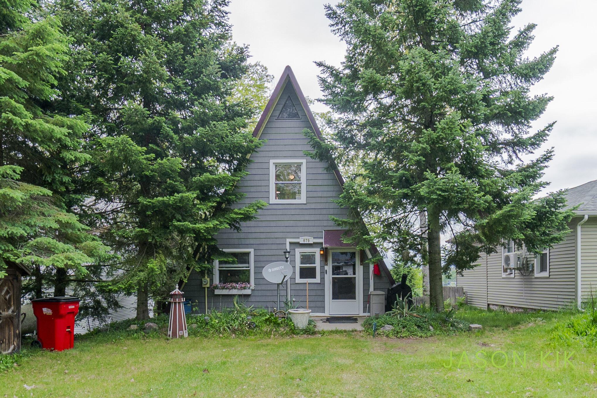 Image 1: 679 West Lincoln-84