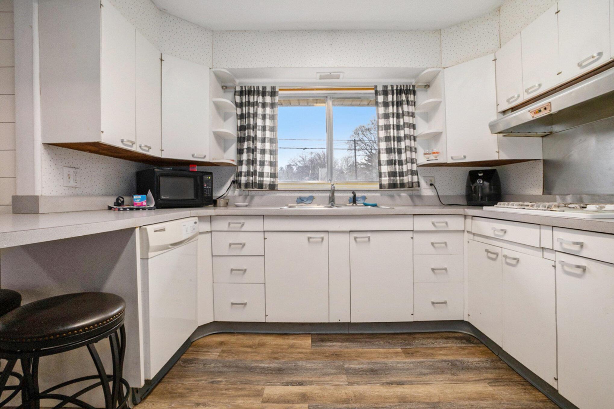 Image 2: 007_img_3908_291