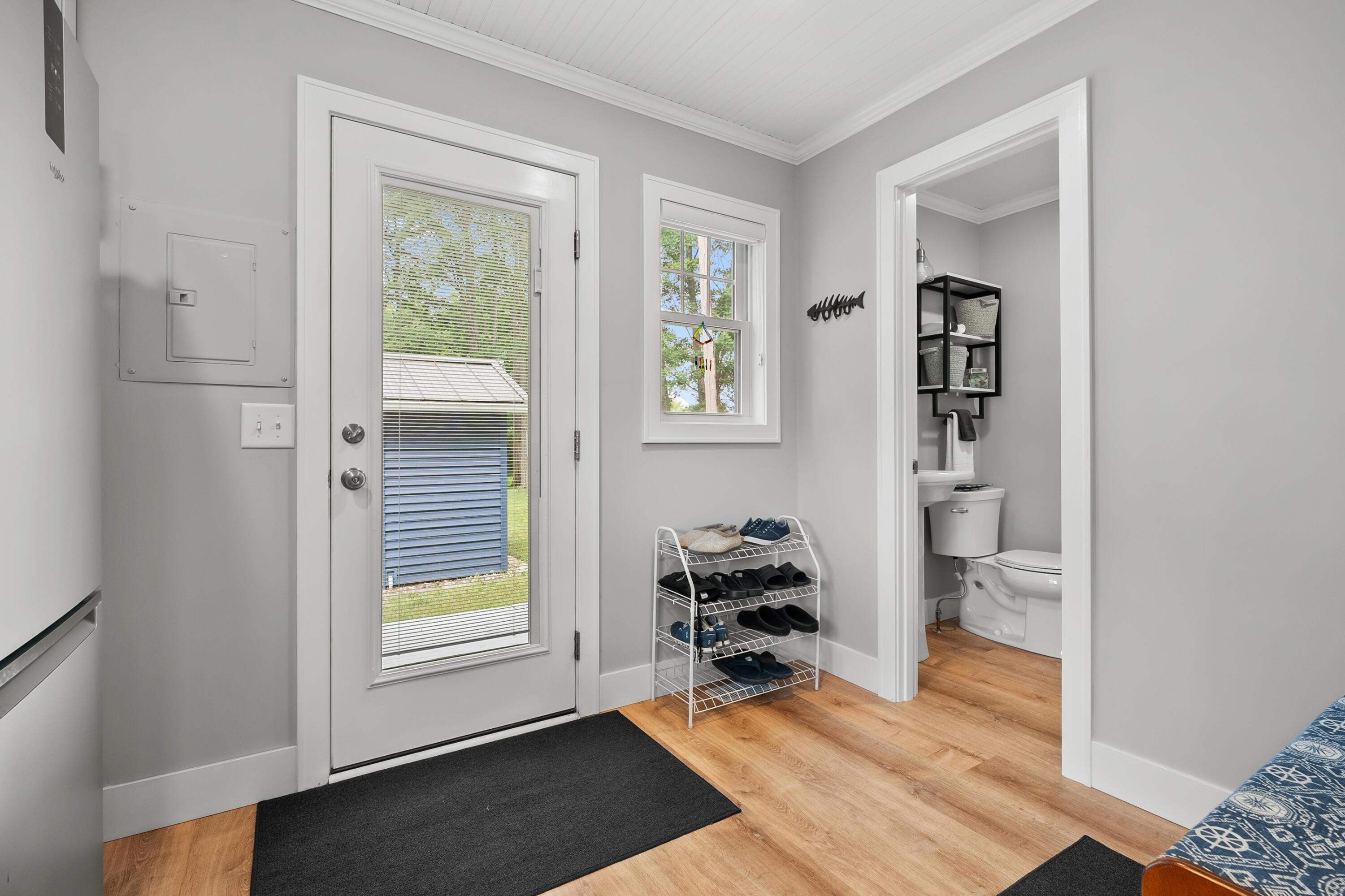 Image 3: Laguna Beach Dr 81735 Lawton 49065-3