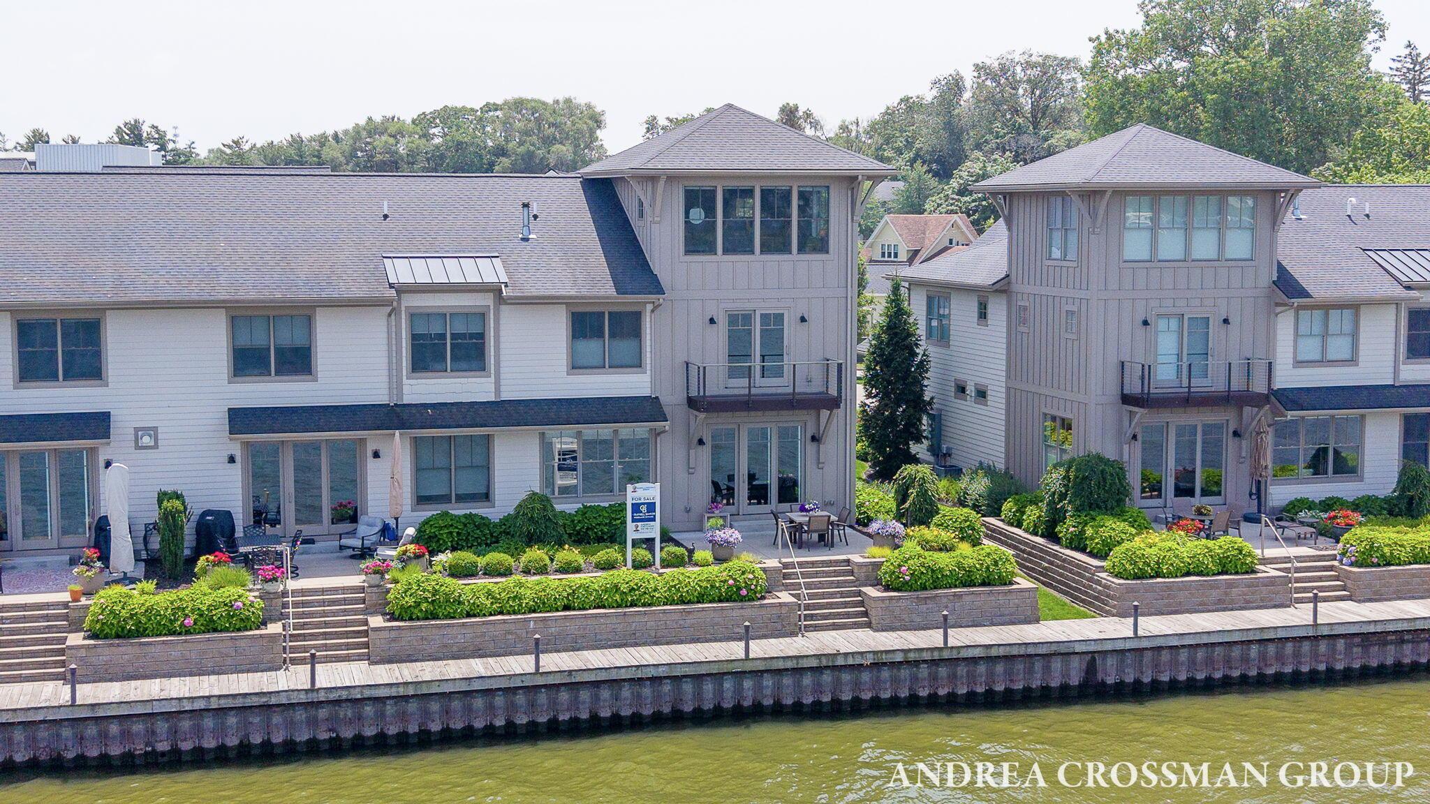 Image 2: 97-web-or-mls-543-macatawa-ave