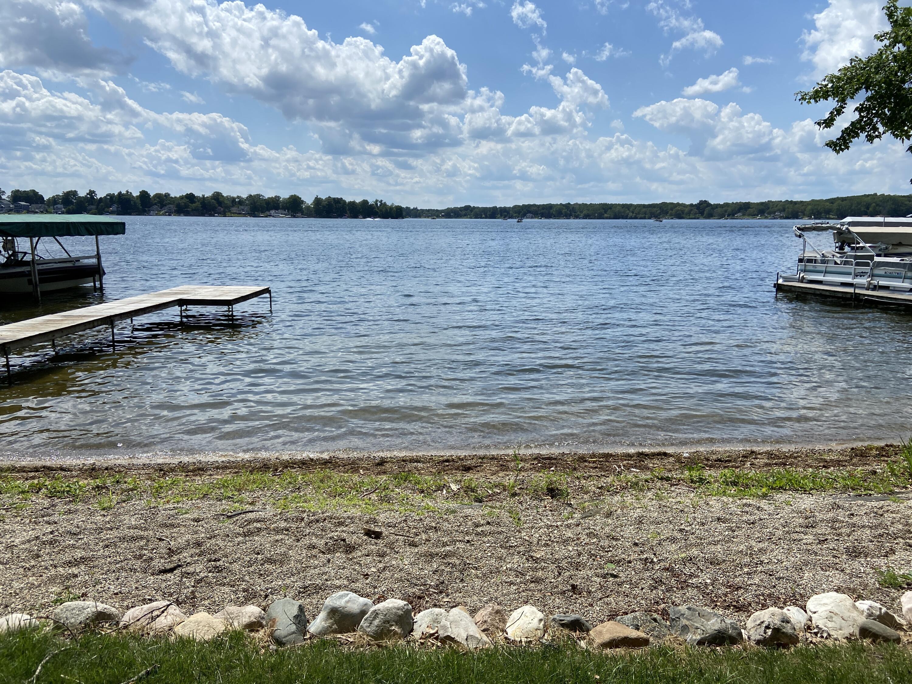 Image 2: Lake View 1-1