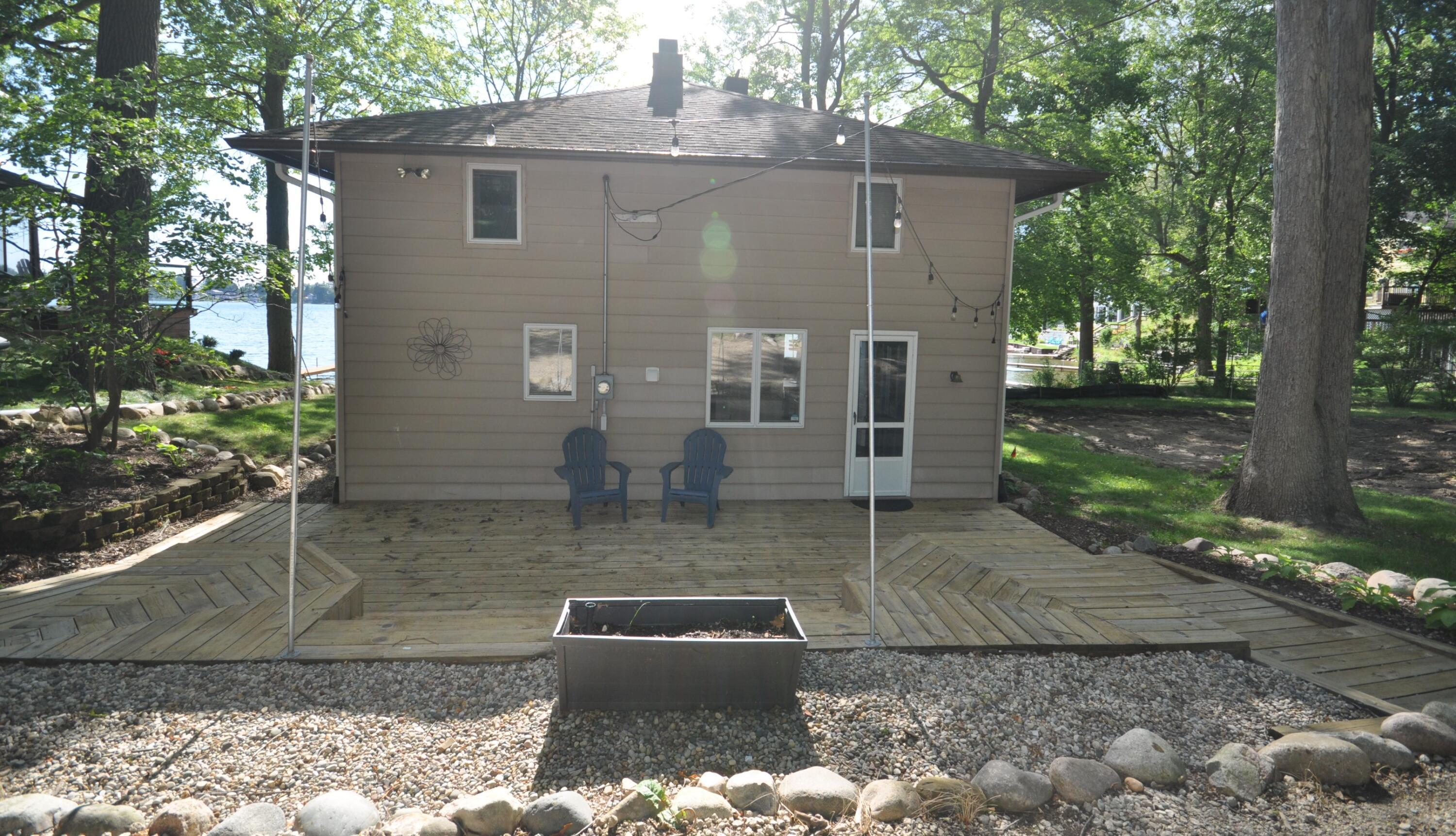 Image 4: Elevation Facing Street 1-1