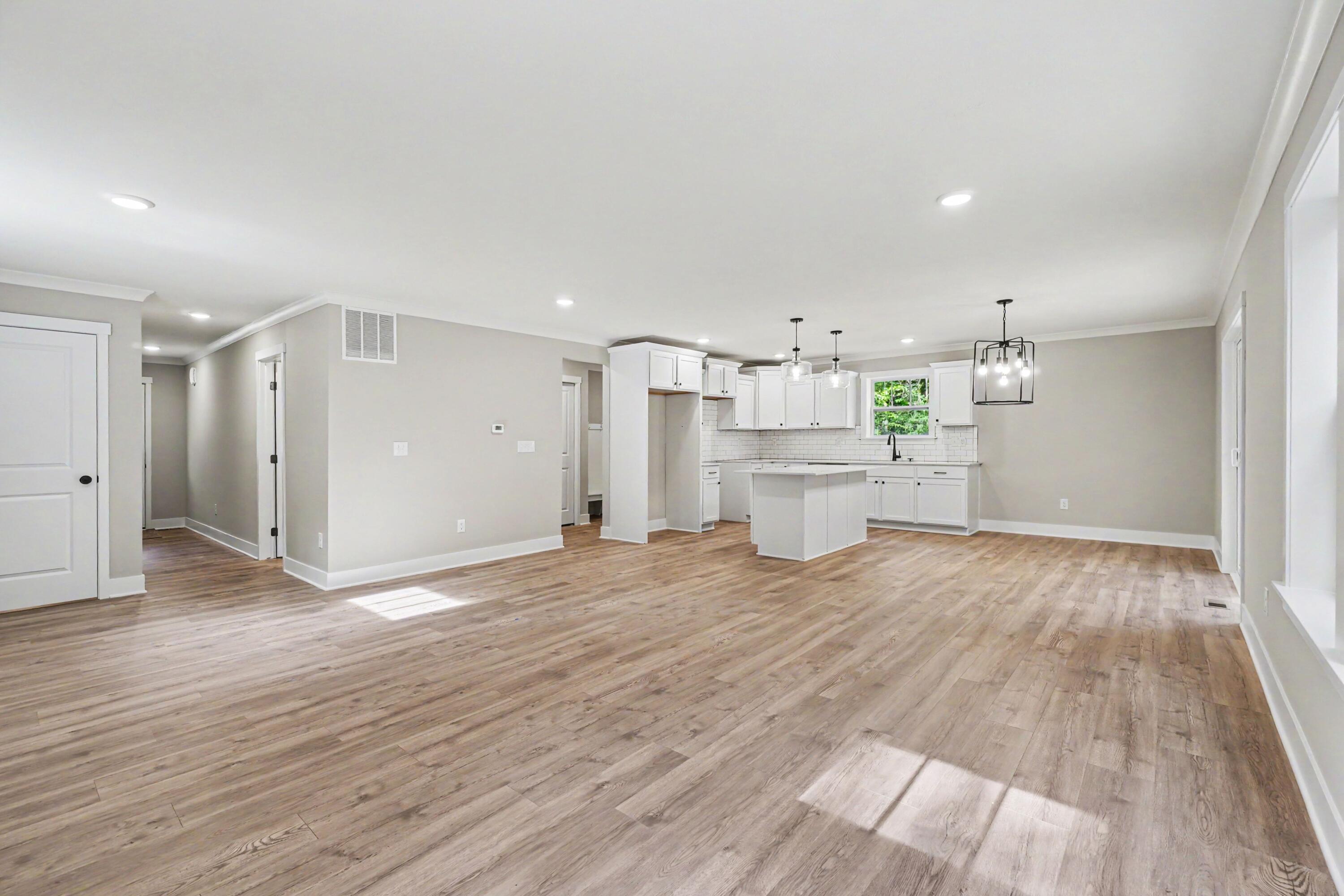 Image 2: HRB126-K2015-Great Room2