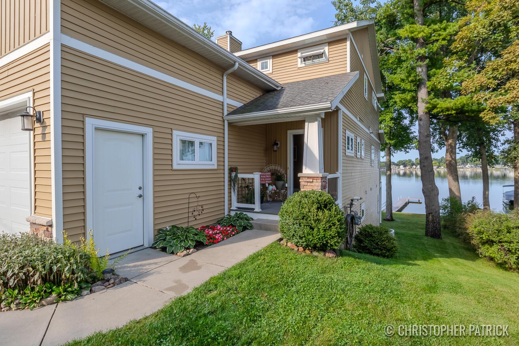 Image 3: 7217 Davies Dr NE-3