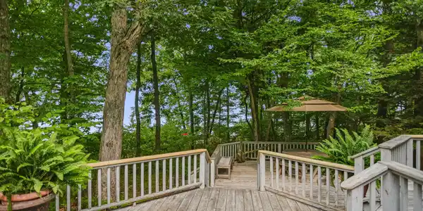 Image 3: 26-web-or-mls-1765-s-glen-rd