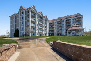 256 Lakeside Drive