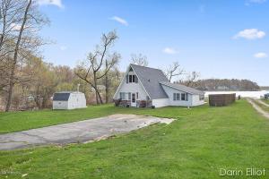 6431 Lakeshore Drive
