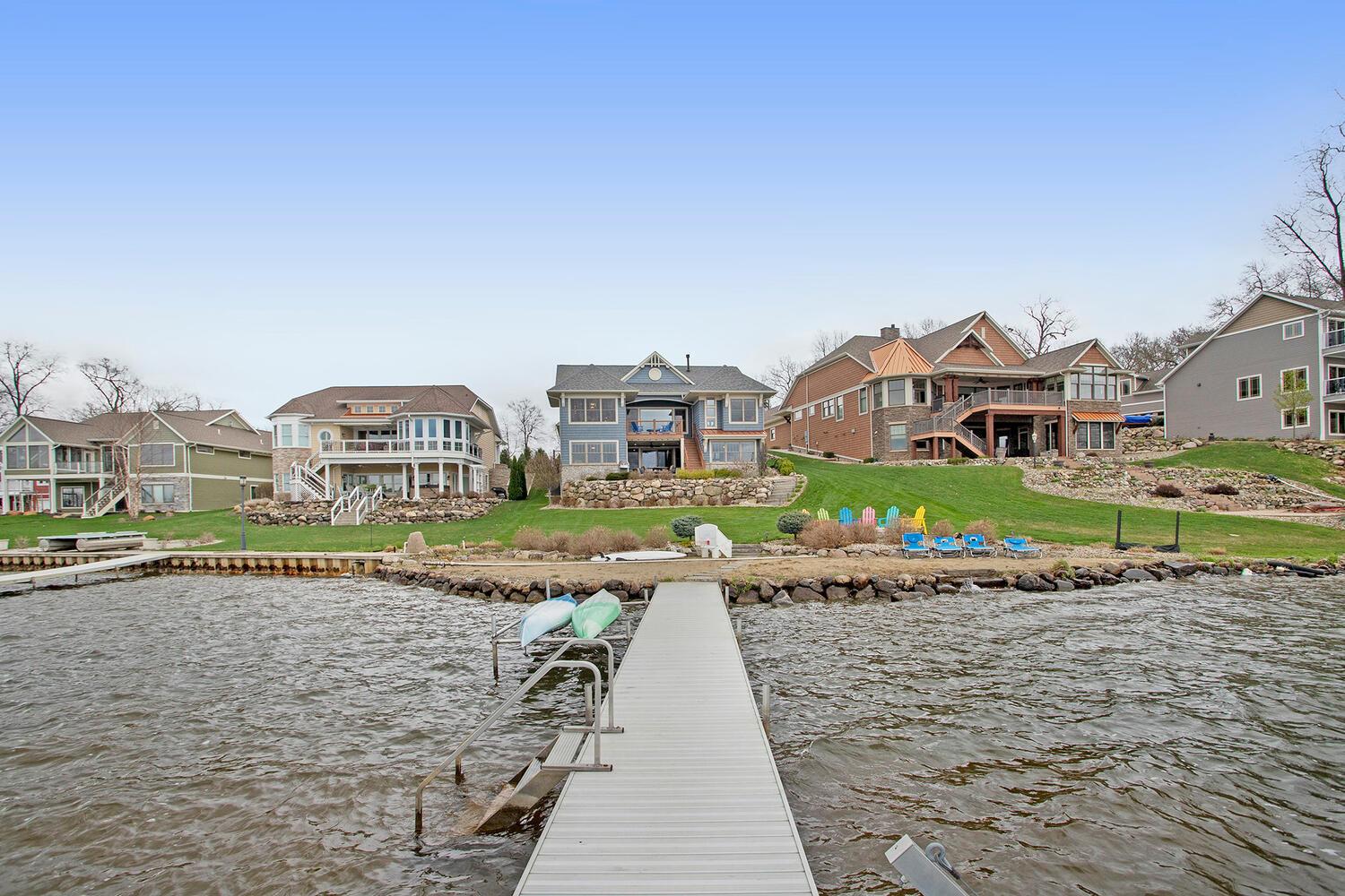 Image 3: 68458 Waterfront Dr-large-003-007-Privat