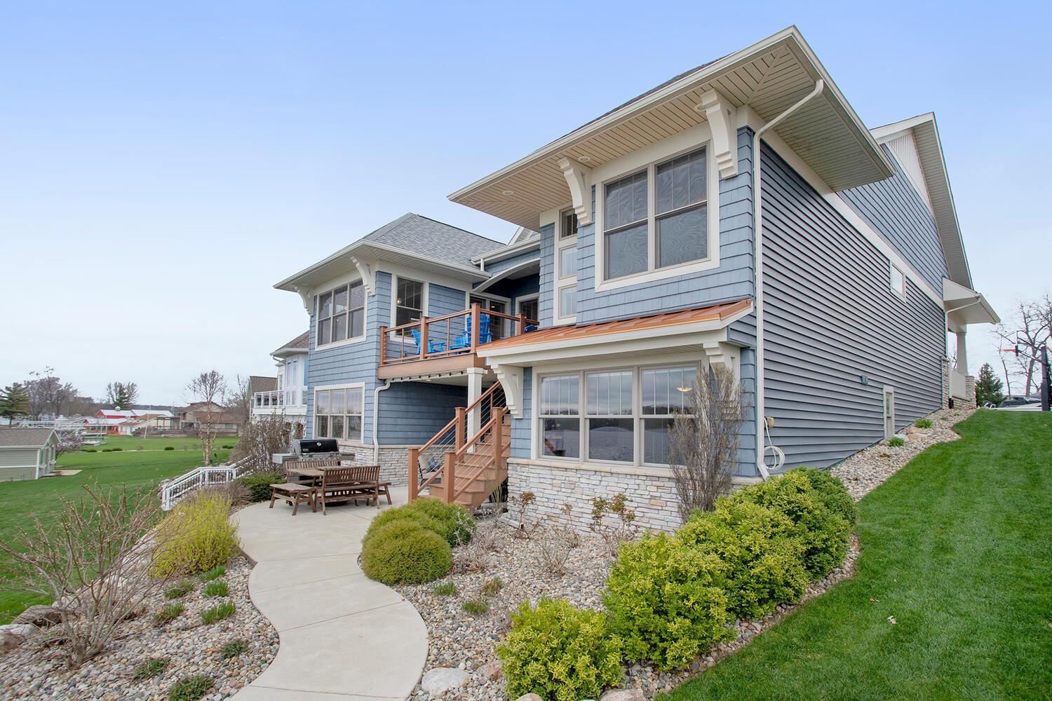 Image 4: 68458 Waterfront Dr-large-004-009-All Sp