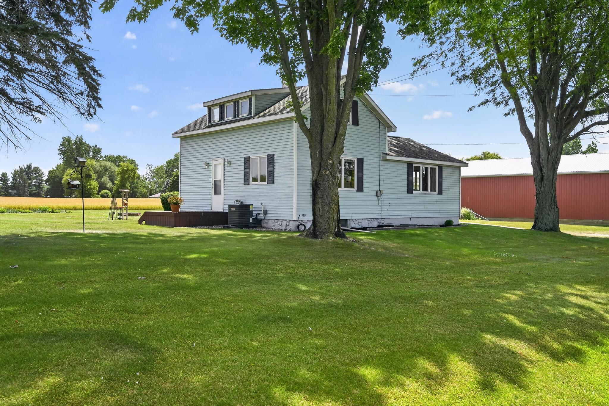 Image 1: 35_1253_Waldron_Rd_S-P-03
