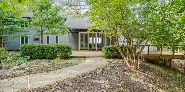 6755 N Glen Trail