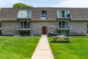 3614 Lakeshore Drive