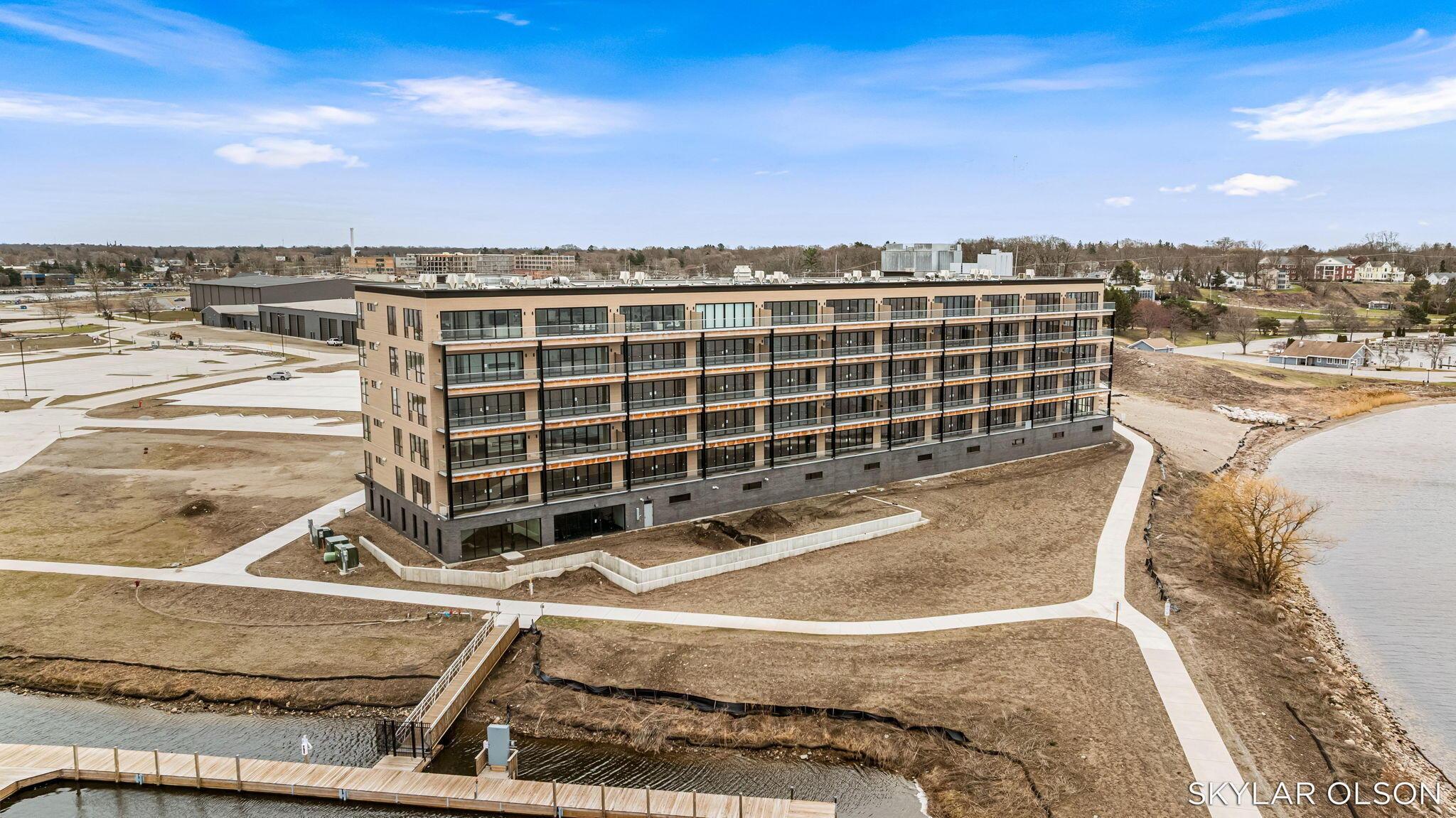 Image 2: Condo Site View