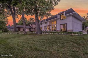 15561 S M-43 Highway