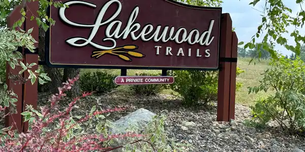 8842 Lakewood Trail