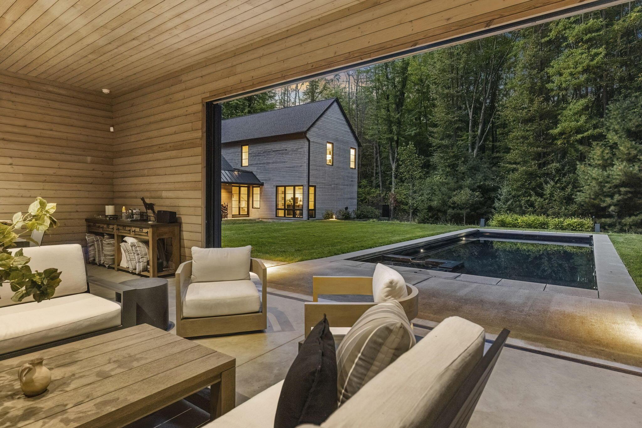 Image 2: Pool House