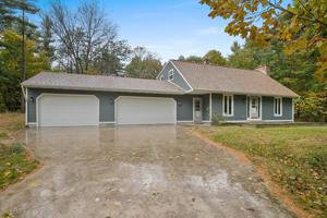 5646 Lakeshore Drive