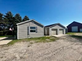 1269 Lakeshore