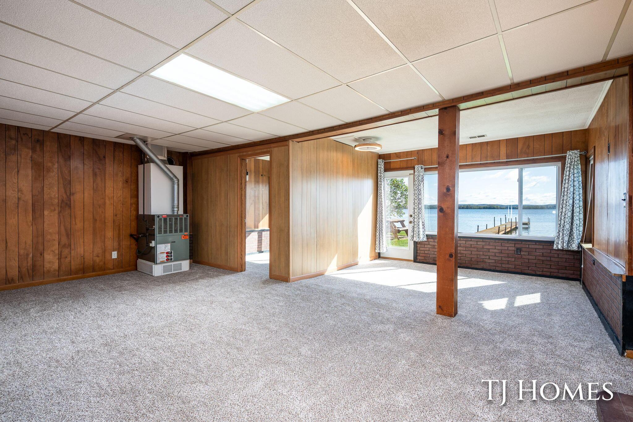 Image 3: 13-web-or-mls-2375 Patterson Rd-1