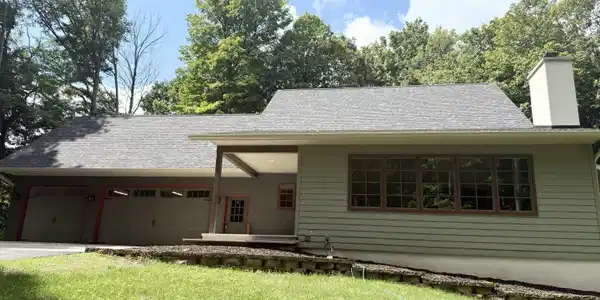 8606 Lakewood Trail