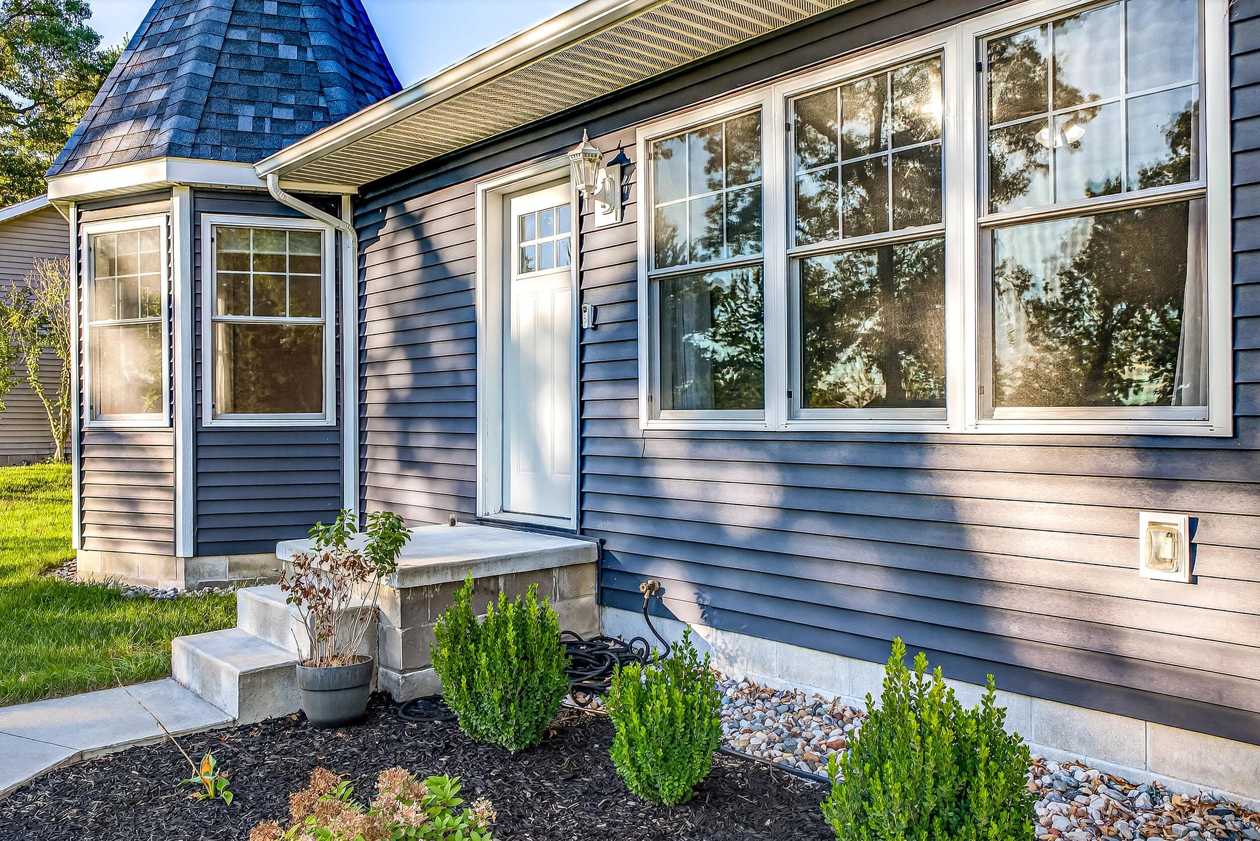 Image 2: Perennial Plants