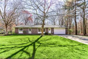 3448 N Lakeshore Drive