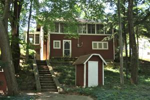 3486 Riverside Drive