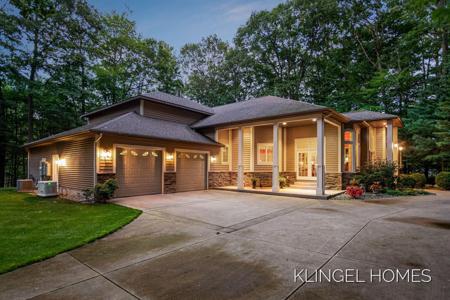 6240 Scenic Woods Circle N