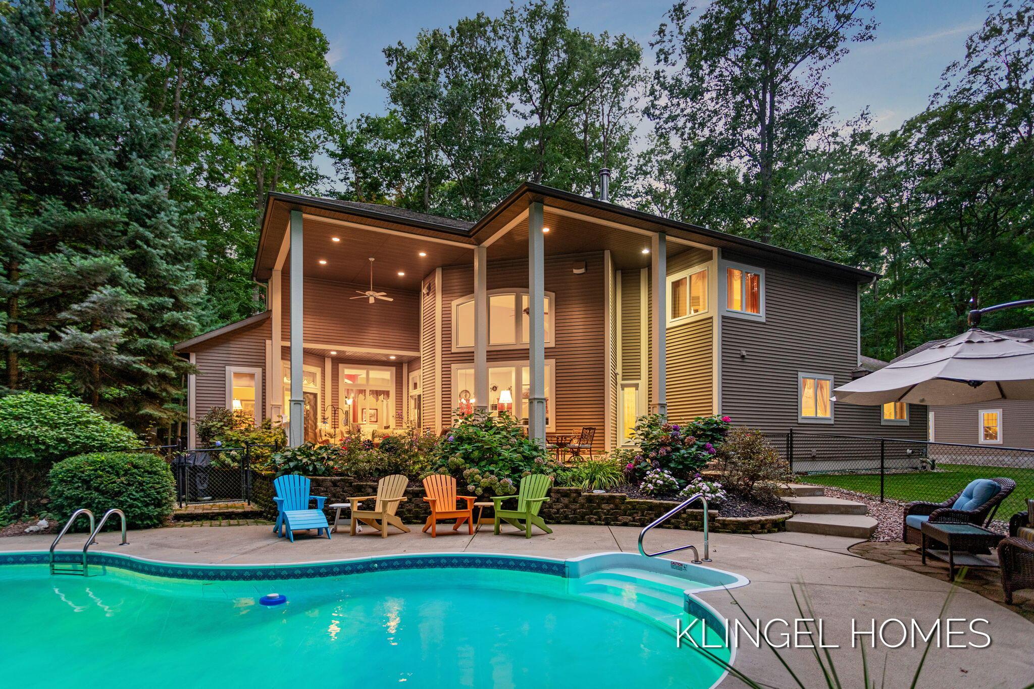 Image 2: 296-web-or-mls-6240-scenic-woods-cir-n