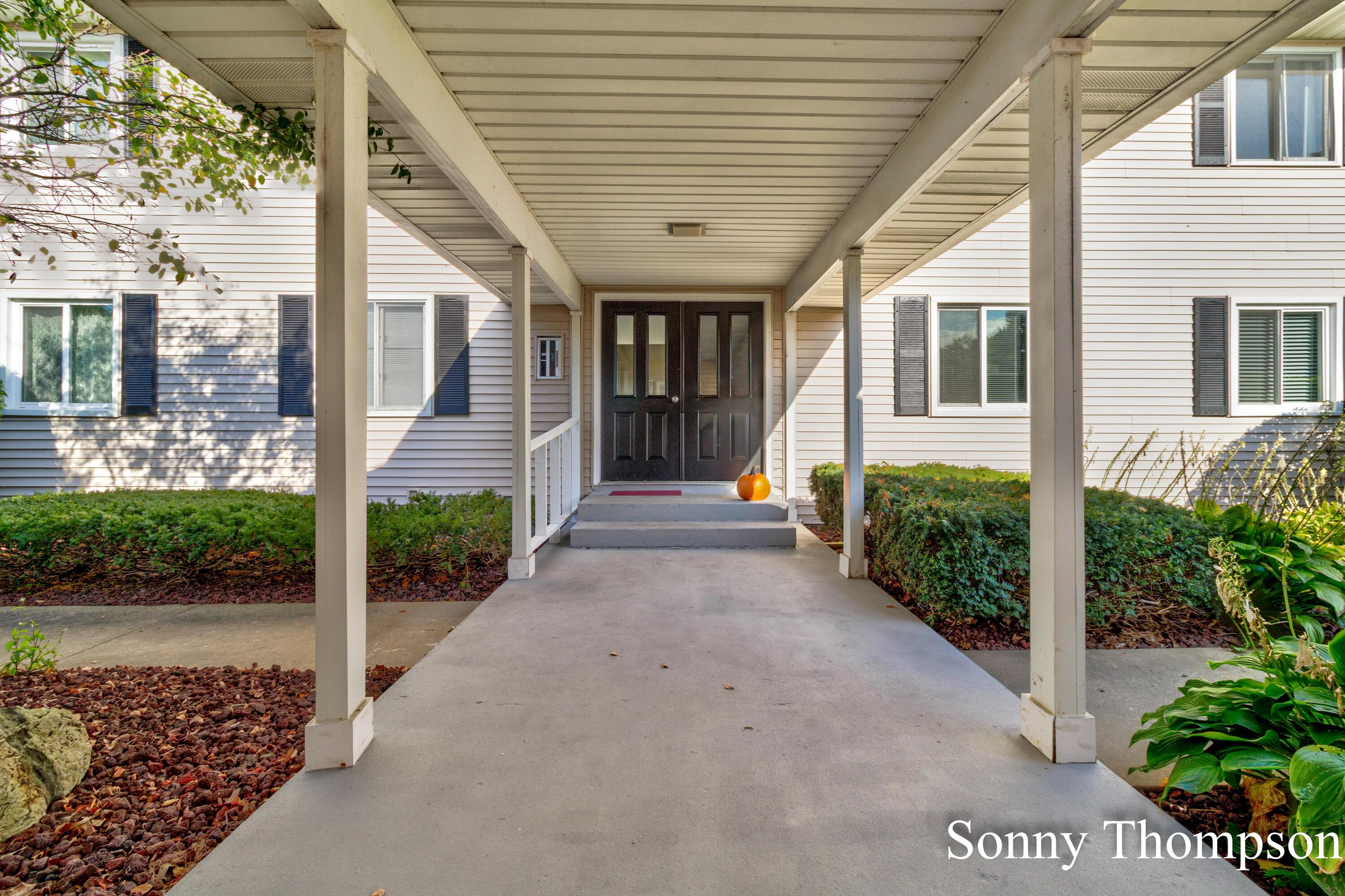 Image 4: Sonny Thompson - 6505 Bella Vista Dr NE