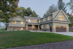 9517 Woodlawn