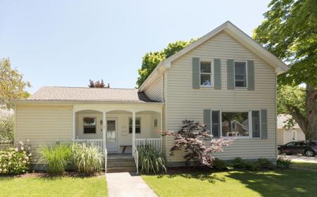 823 Court Street